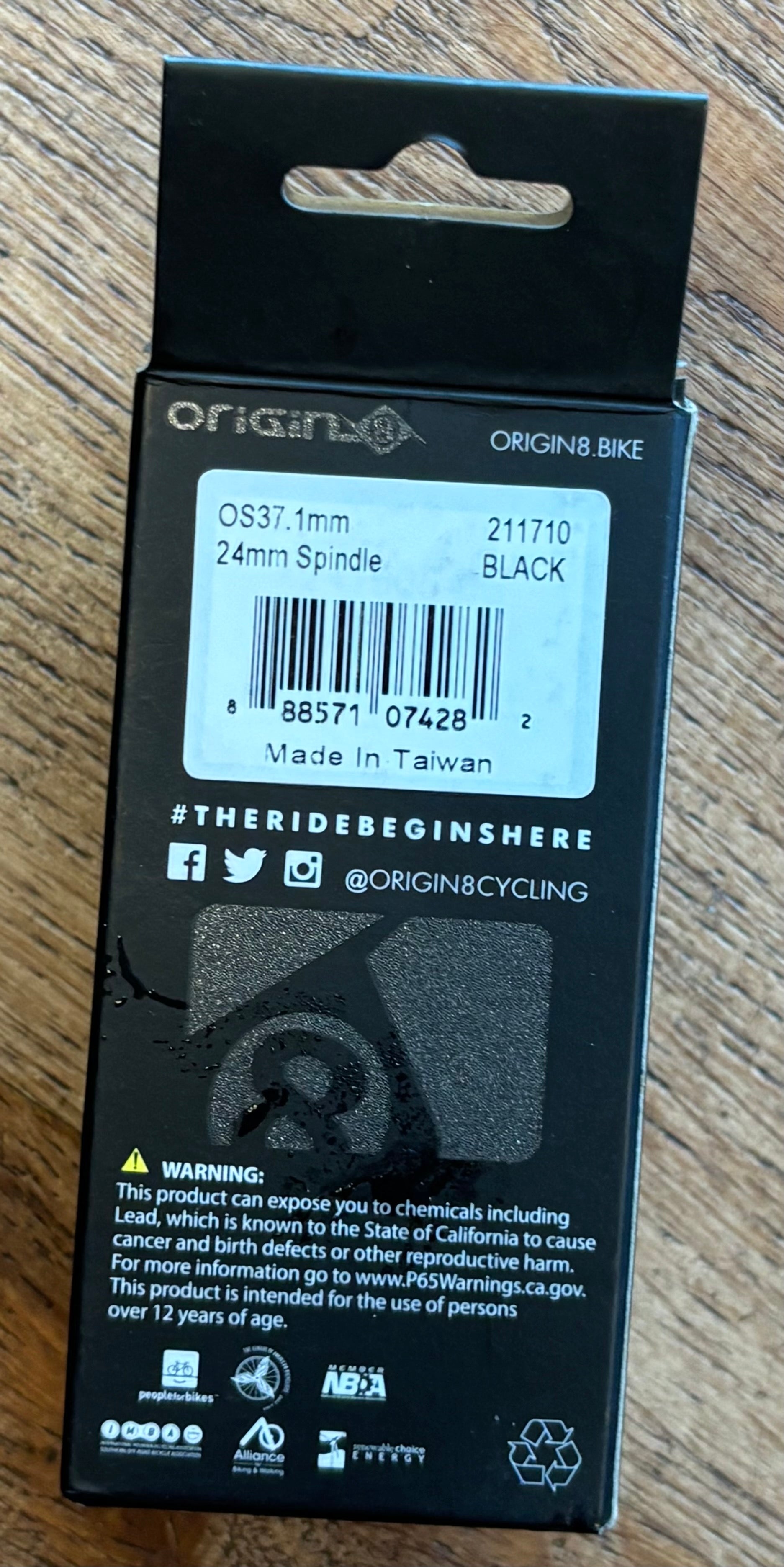 Origin8 Revolvr BB90/95 OS37 Thread-Together Bottom Bracket, 24mm spindle, Black