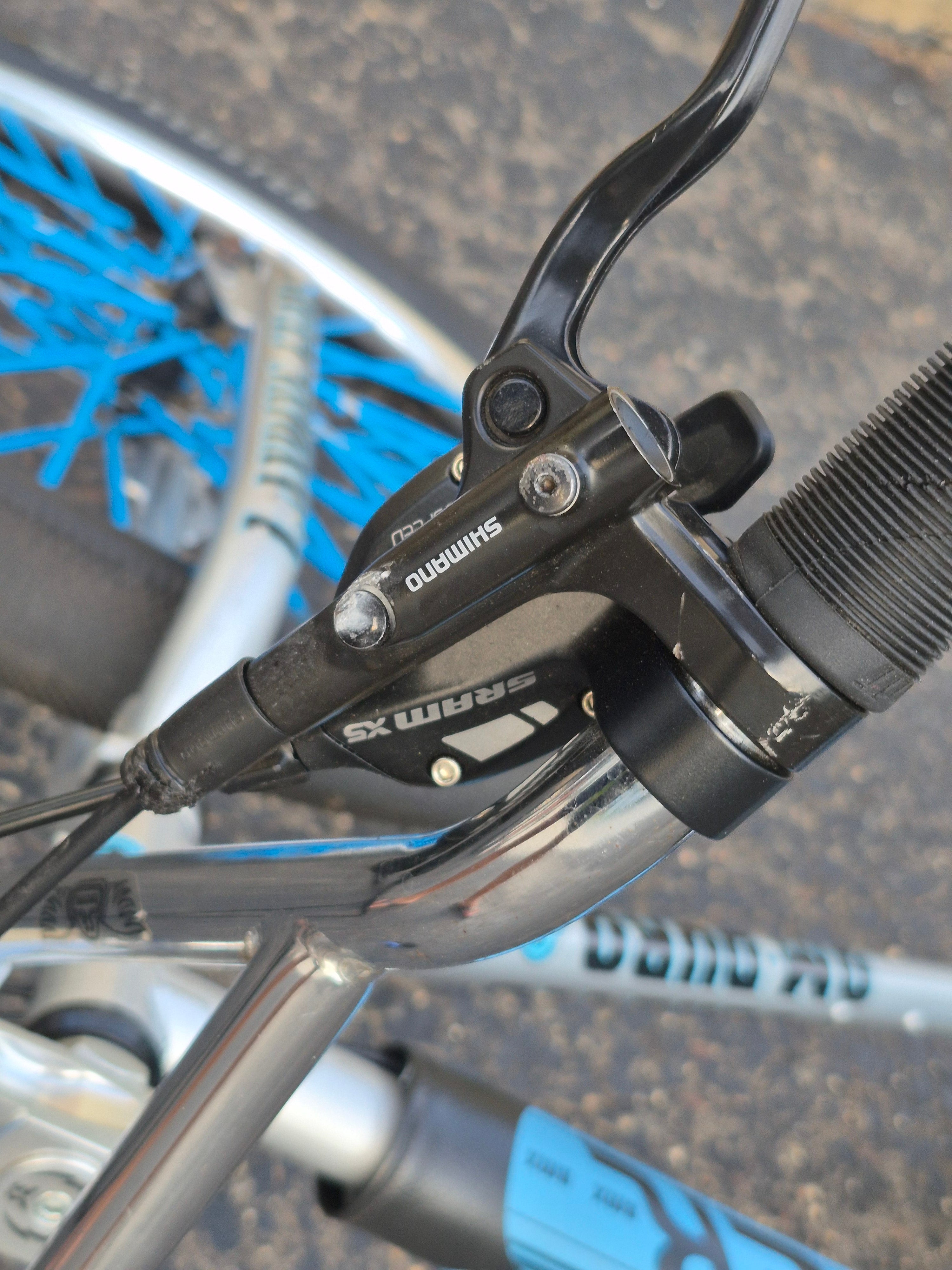 SE bike 27.5 OM Duro Big bmx wheelie bike