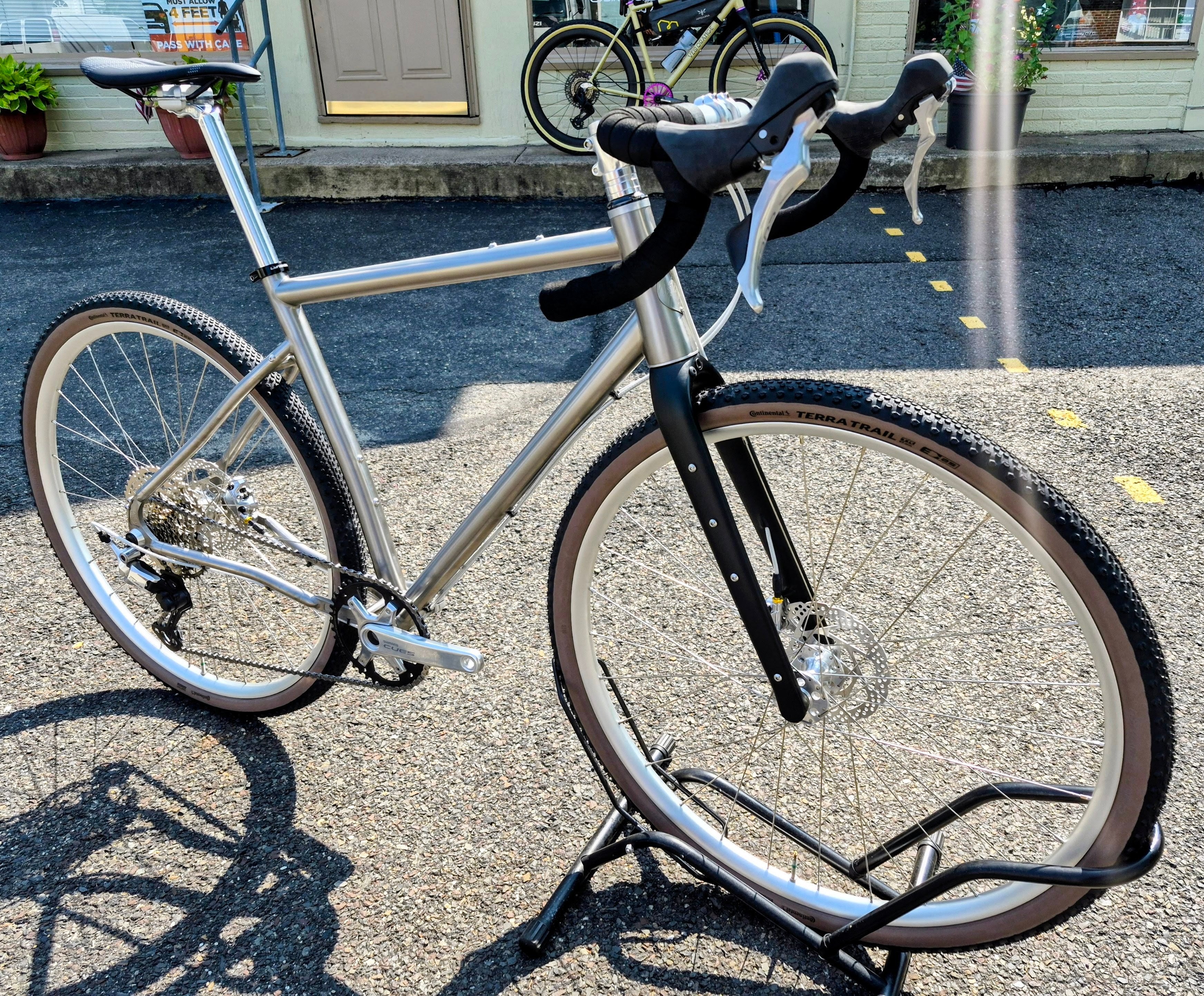New 56cm Lynskey Odyssey titanium gravel bike custom build – Bike Buildz