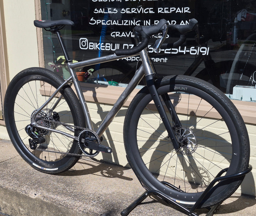 New Lynskey Elysium titanium gravel bike 56cm M/L SRAM 13 speed XPLR