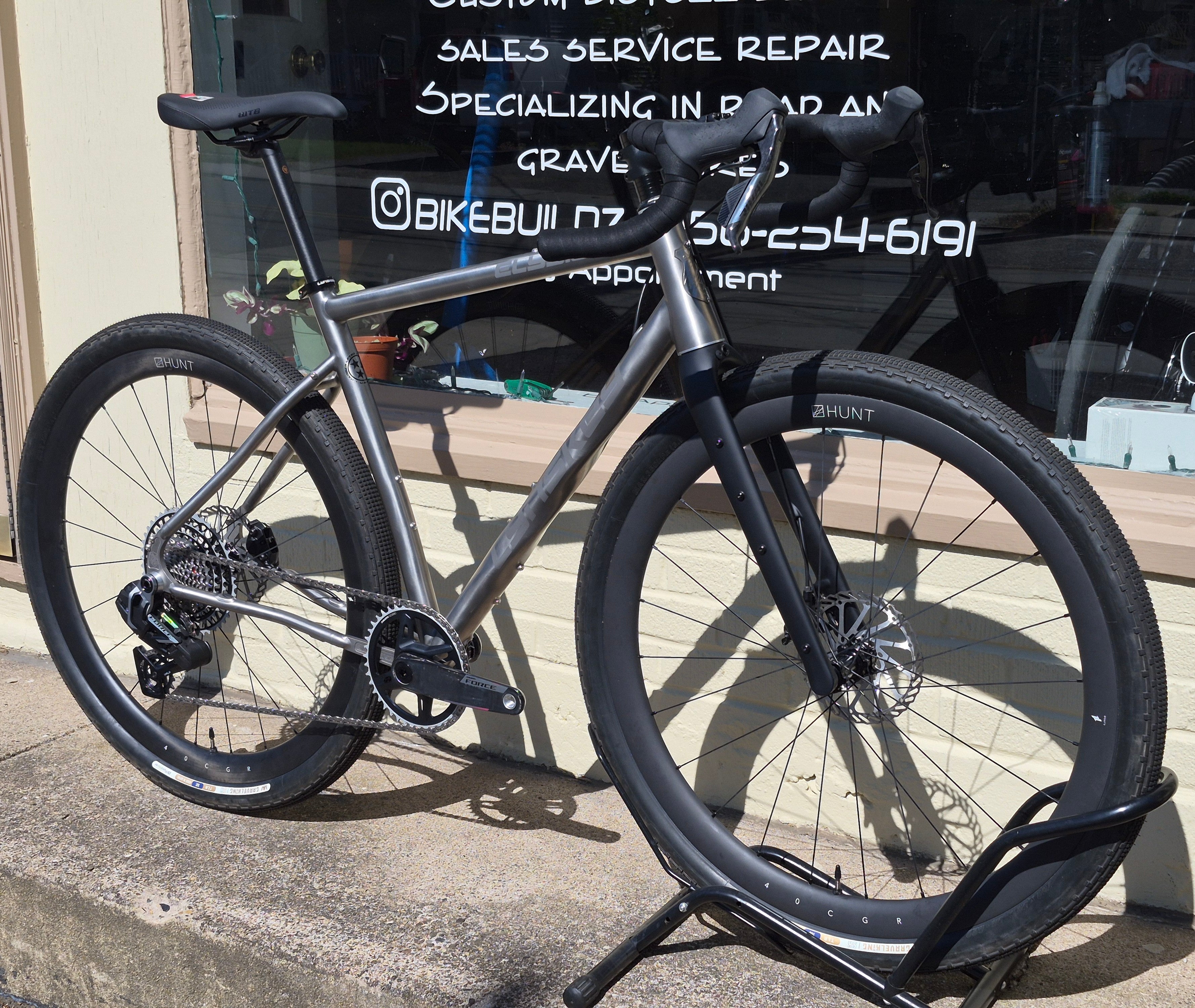 New Lynskey Elysium titanium gravel bike 56cm M/L SRAM 13 speed XPLR
