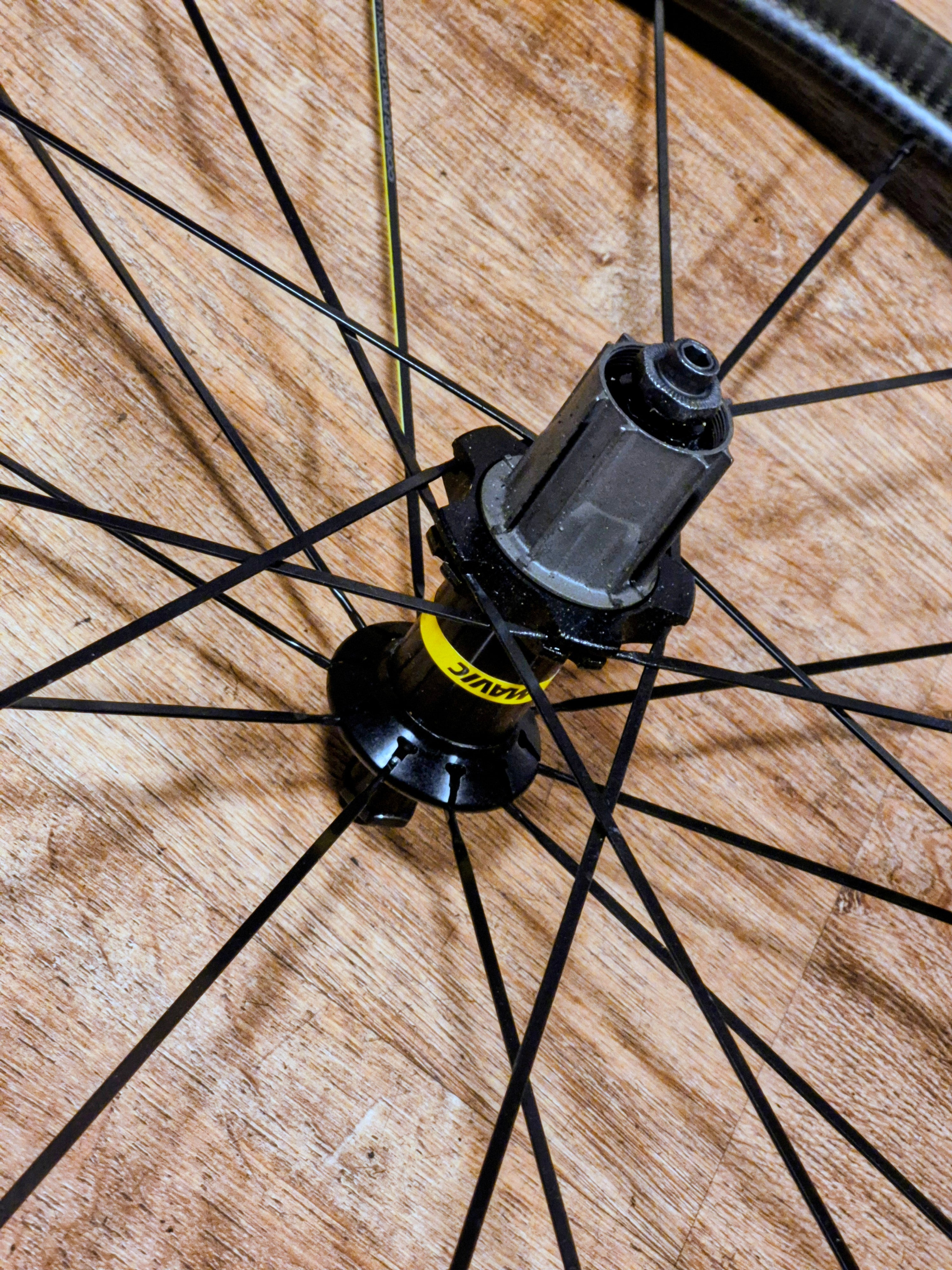 Mavic Carbon wheelset rim brake Campagnolo