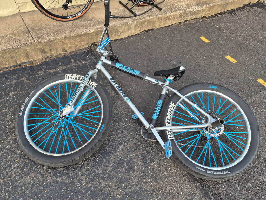 SE bike 27.5 OM Duro Big bmx wheelie bike