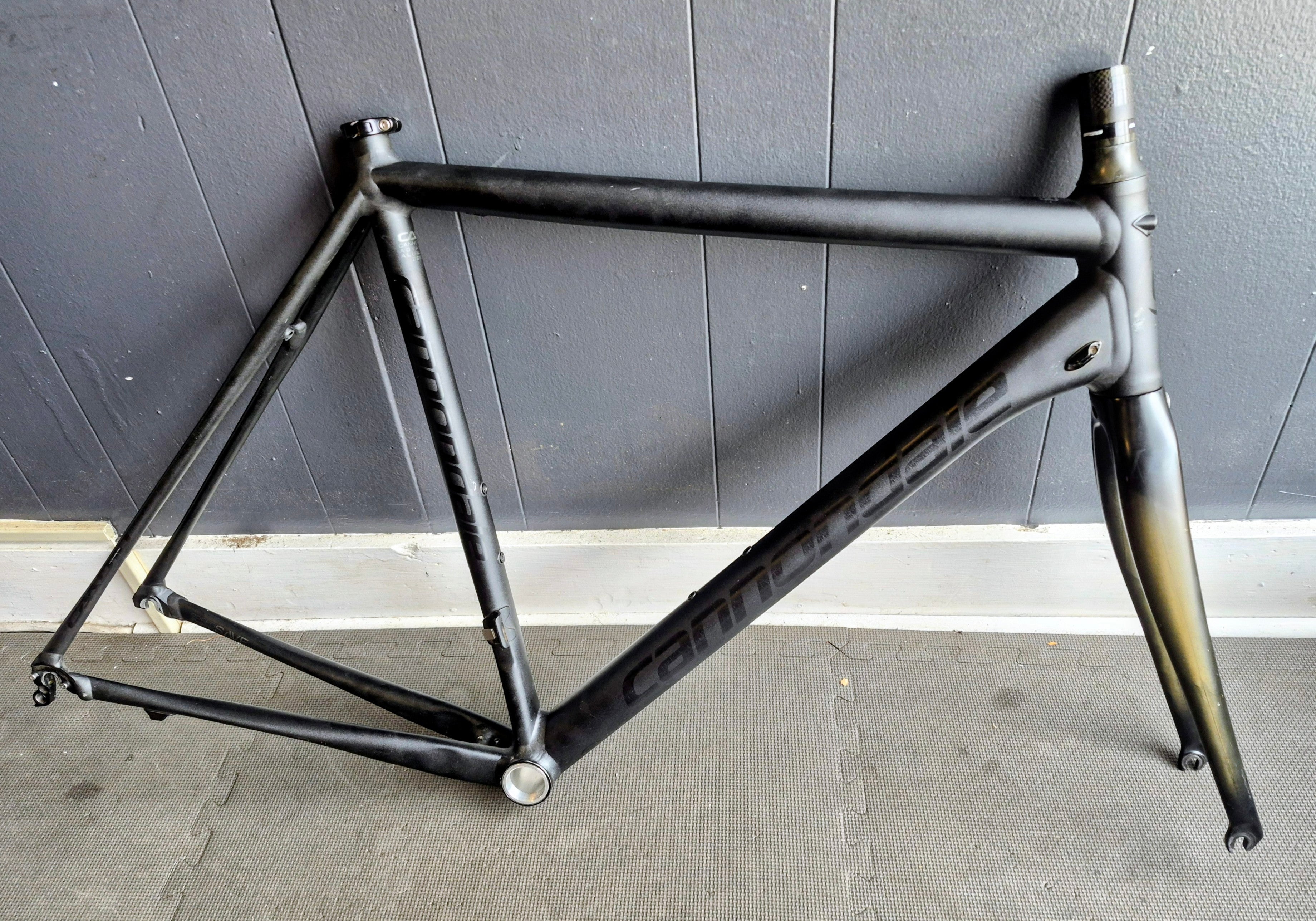 Cannondale Caad 10 road bike frameset 54cm