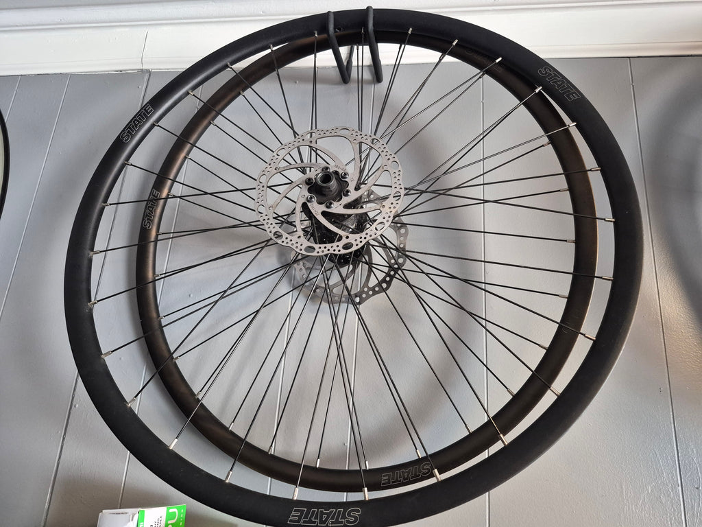 State aluminum disc wheelset 700c